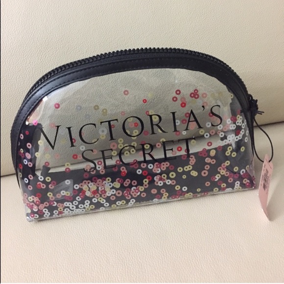 Victoria's Secret Handbags - NWT Victoria’s Secret cosmetic case